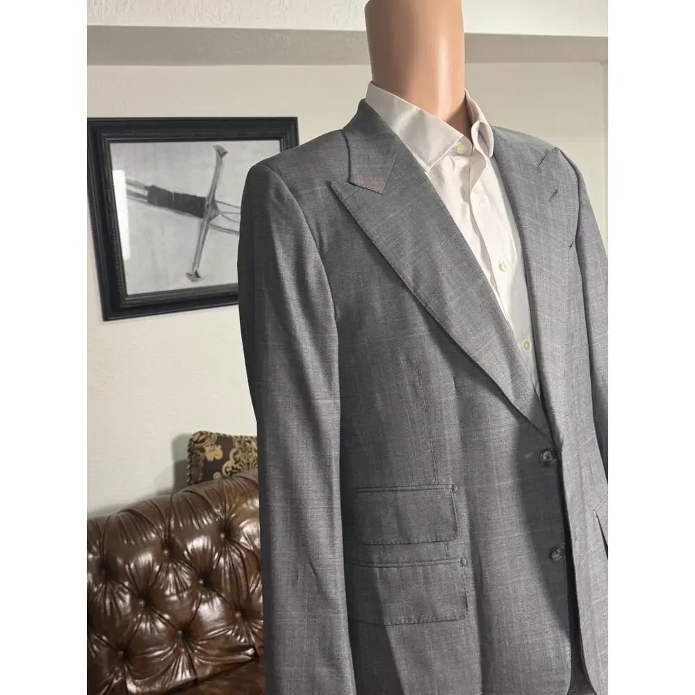 Tom Ford Gray Peak Lapel 2pc Suit 50EU 40R US men's 35x29 inseam Wool  Italy
